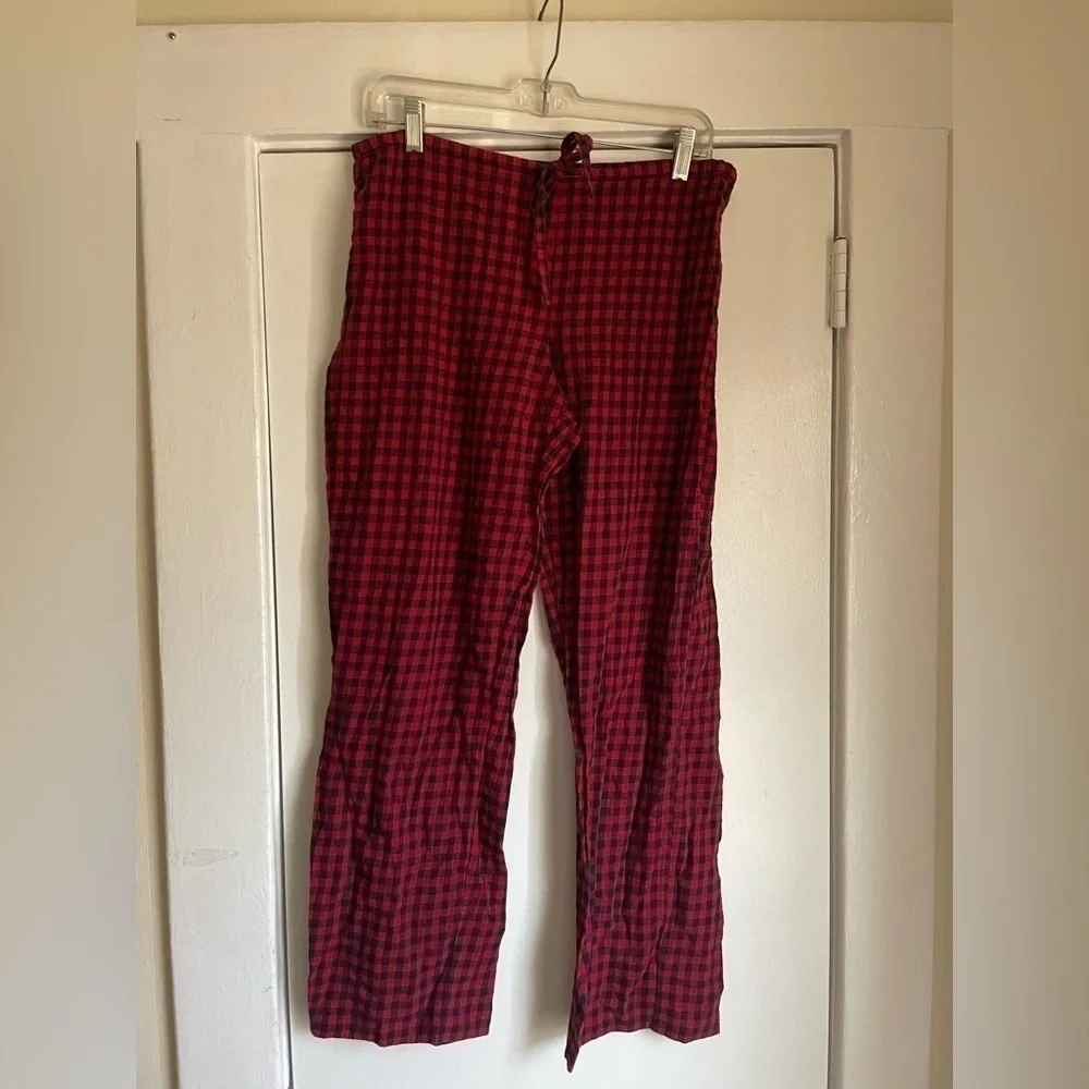 Red‎ and black plaid pajama pants size small